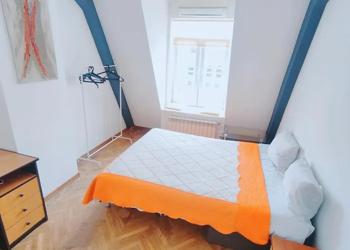 Apartamento галицька без вимикань світла *